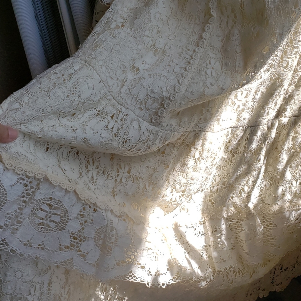Maxi Victorian style lace dress - Picture 4 of 8